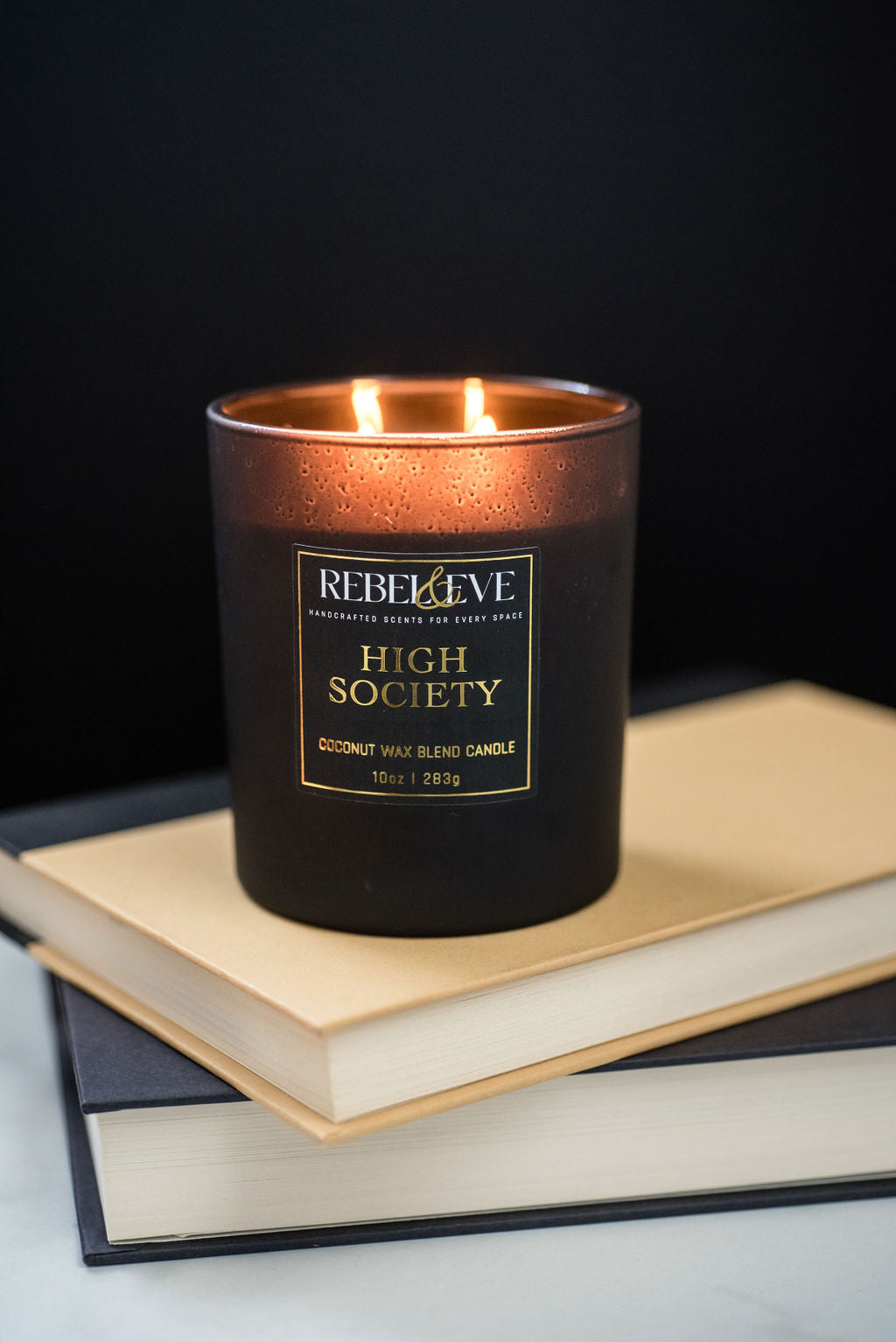 High Society Candle - White Tea and Gardenia